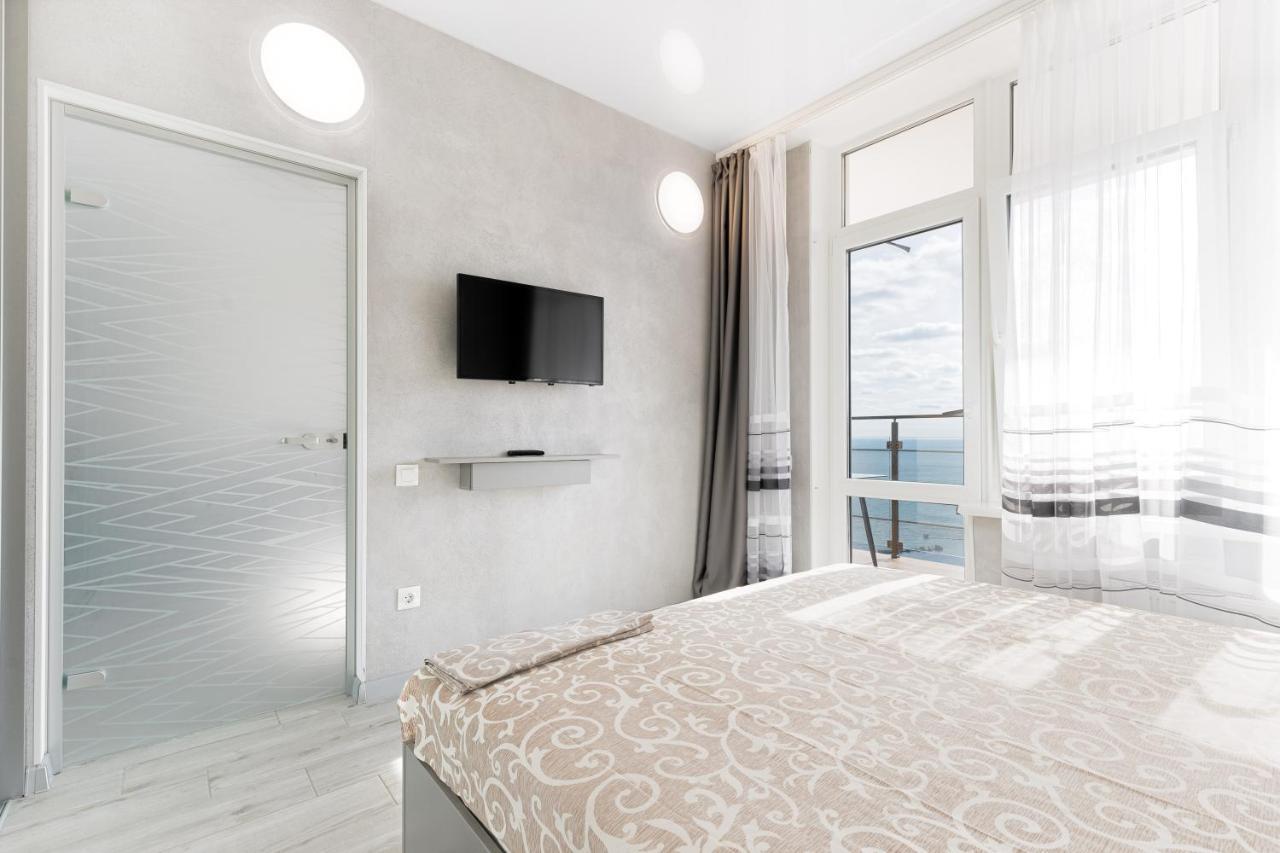 Pearl 44 Apartment With Terrace Odessa Exterior foto